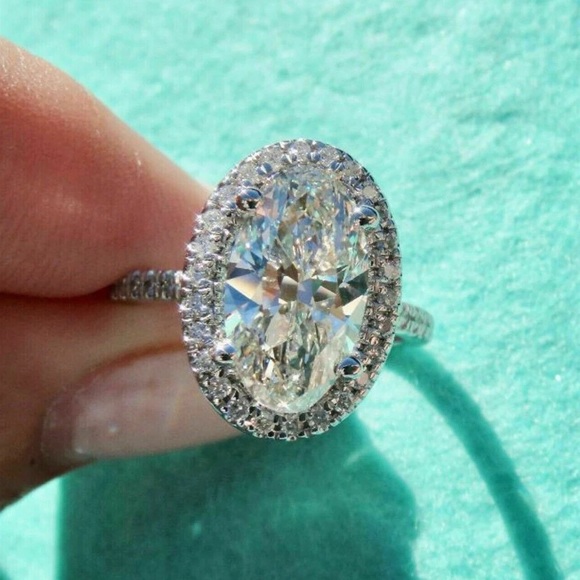 New Luxurious 925 Silver Beautiful Diamond Ring - Picture 5 of 5